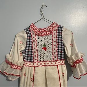 Beautiful vintage girls 70’s maxi dress